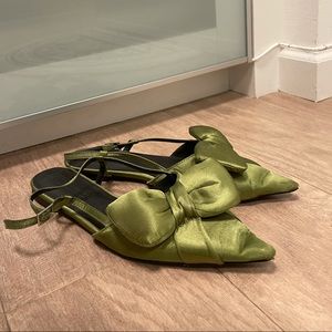 Pointed bow sling back ballet flats in green